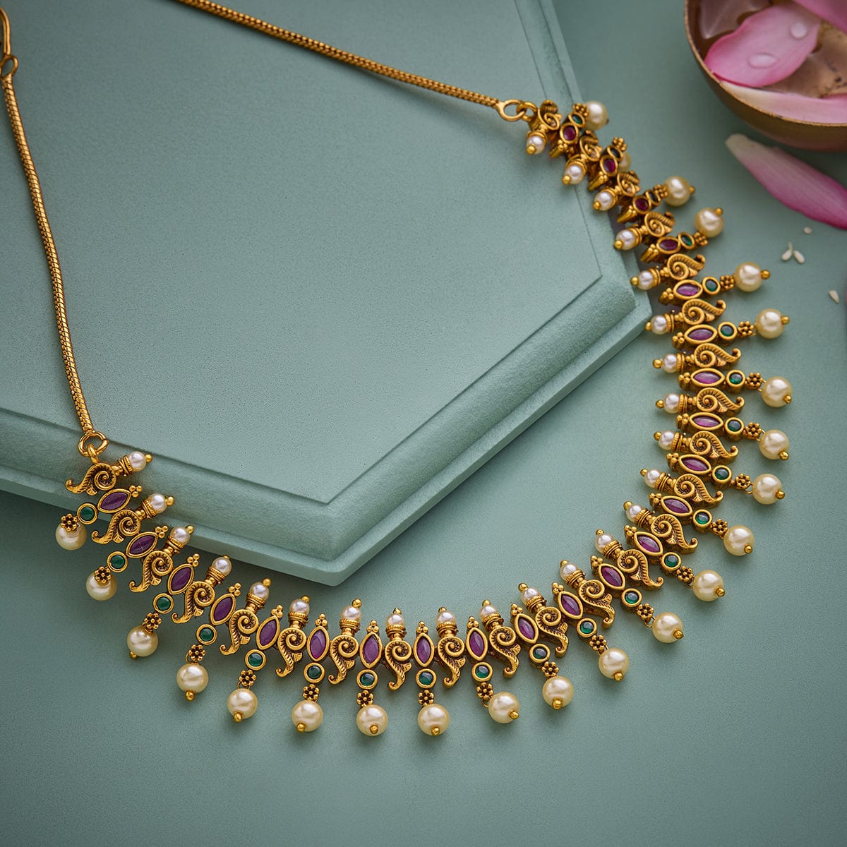 Elegant Gold Necklace